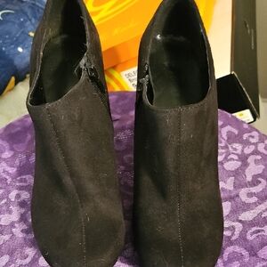 Elegant Black Women's Shoes